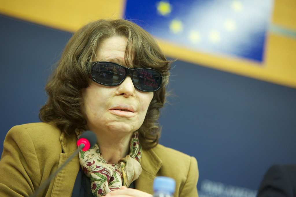 Κ. Κούνεβα: Να εξετάσει συγκροτημένα τις καταγγελίες πολιτών για τις τραπεζικές αυθαιρεσίες το Ευρωκοινοβούλιο