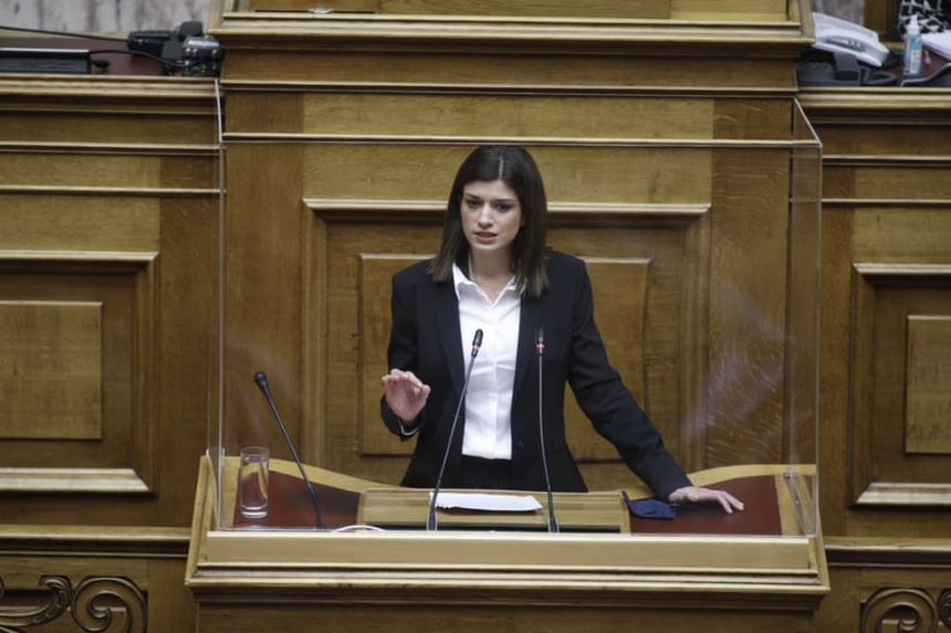 Κ. Νοτοπούλου στη Βουλή: Κακοποιείτε τη Δημοκρατία και νοθεύετε τη λαϊκή βούληση εδώ και 3,5 χρόνια