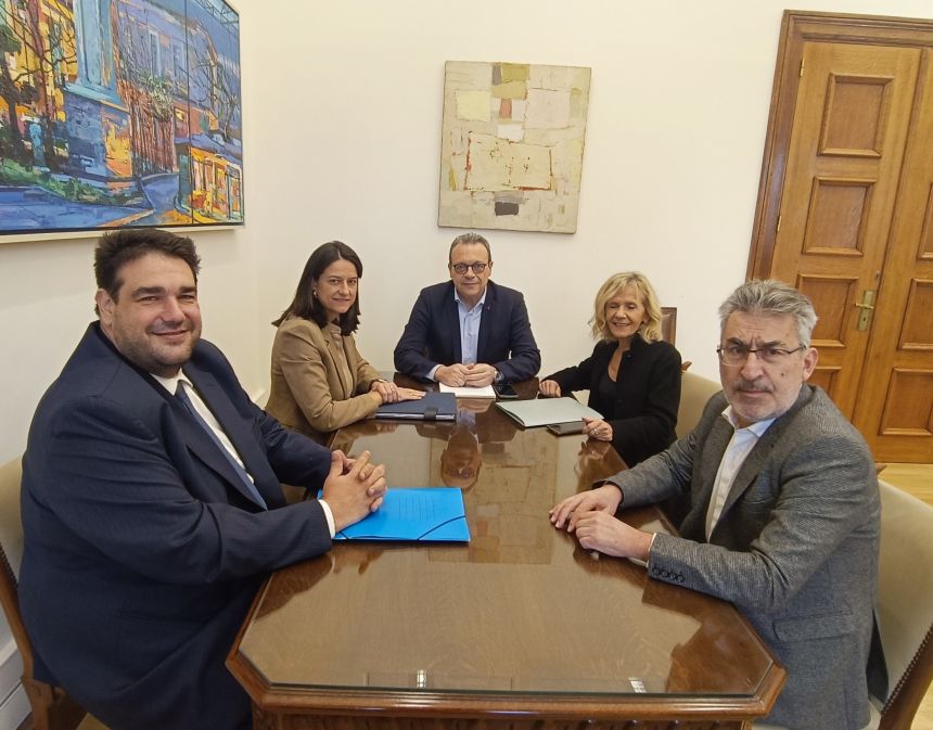 Συνάντηση του Σωκράτη Φάμελλου με την Υπουργό Εσωτερικών Νίκη Κεραμέως και τον Αναπληρωτή Υπουργό Εσωτερικών Θοδωρή Λιβάνιο για την επιστολική ψήφο ενόψει των Ευρωεκλογών