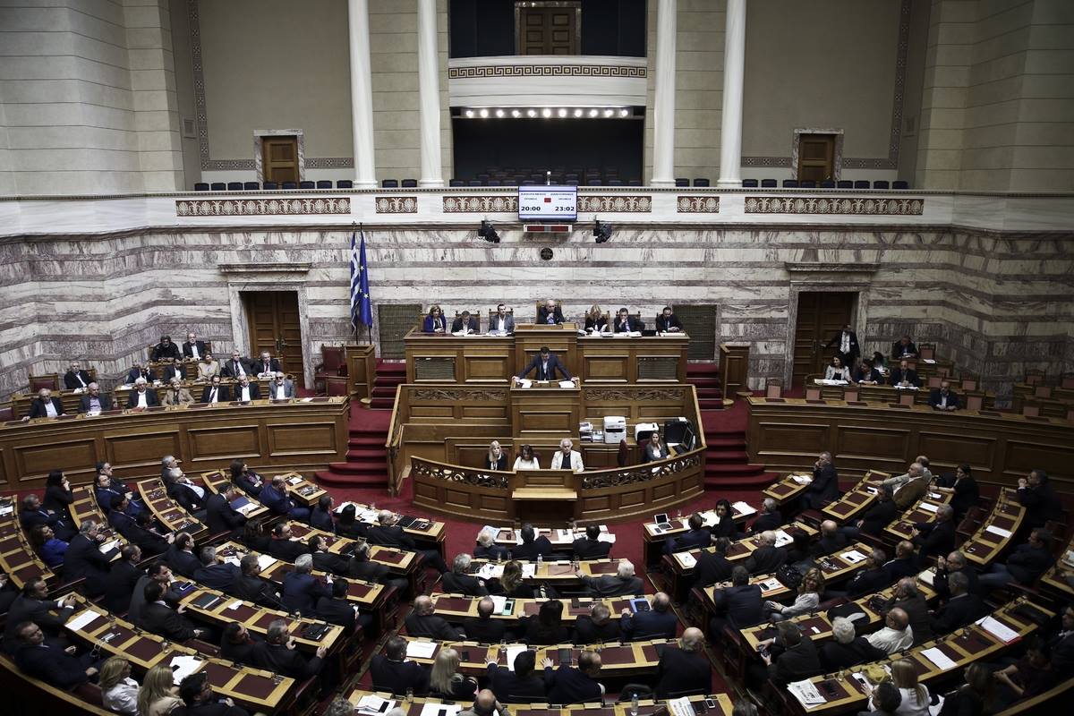 Ομιλίες βουλευτών ΣΥΡΙΖΑ για το νέο ασφαλιστικό και φορολογικό νομοσχέδιο