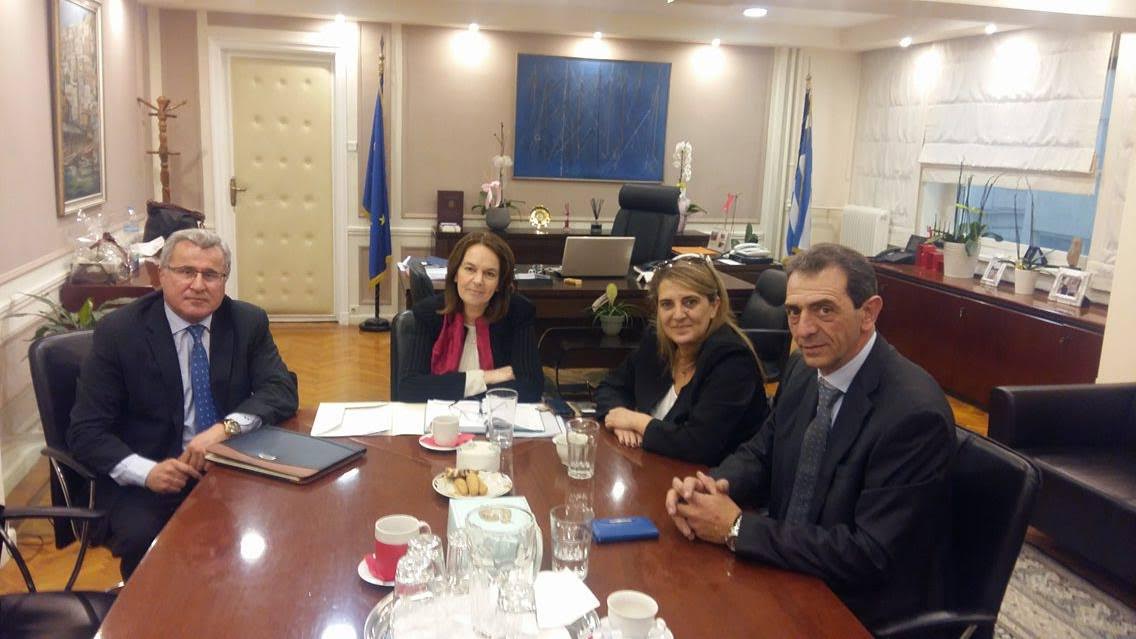 Συνάντηση της Ολ. Τελιγιορίδου και αντιπροσωπείας της Ελληνικής Ομοσπονδίας Γούνας με την υφυπουργό Οικονομικών Κ. Παπανάτσιου